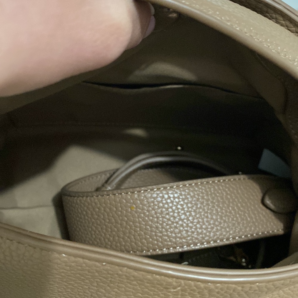 Sunday Staples Milan 28 Top Handle Bag in Hazelnut - Picture 5 of 6